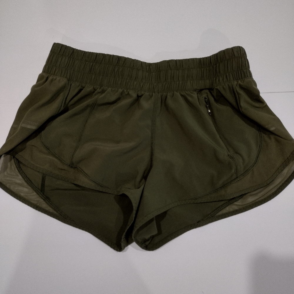 A Lululemon shorts in size 6